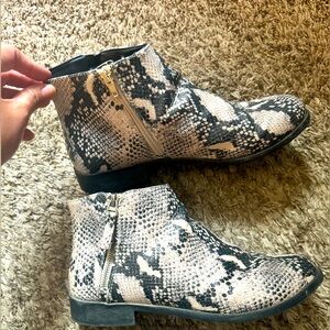 Fo Snake Skin Booties 11W